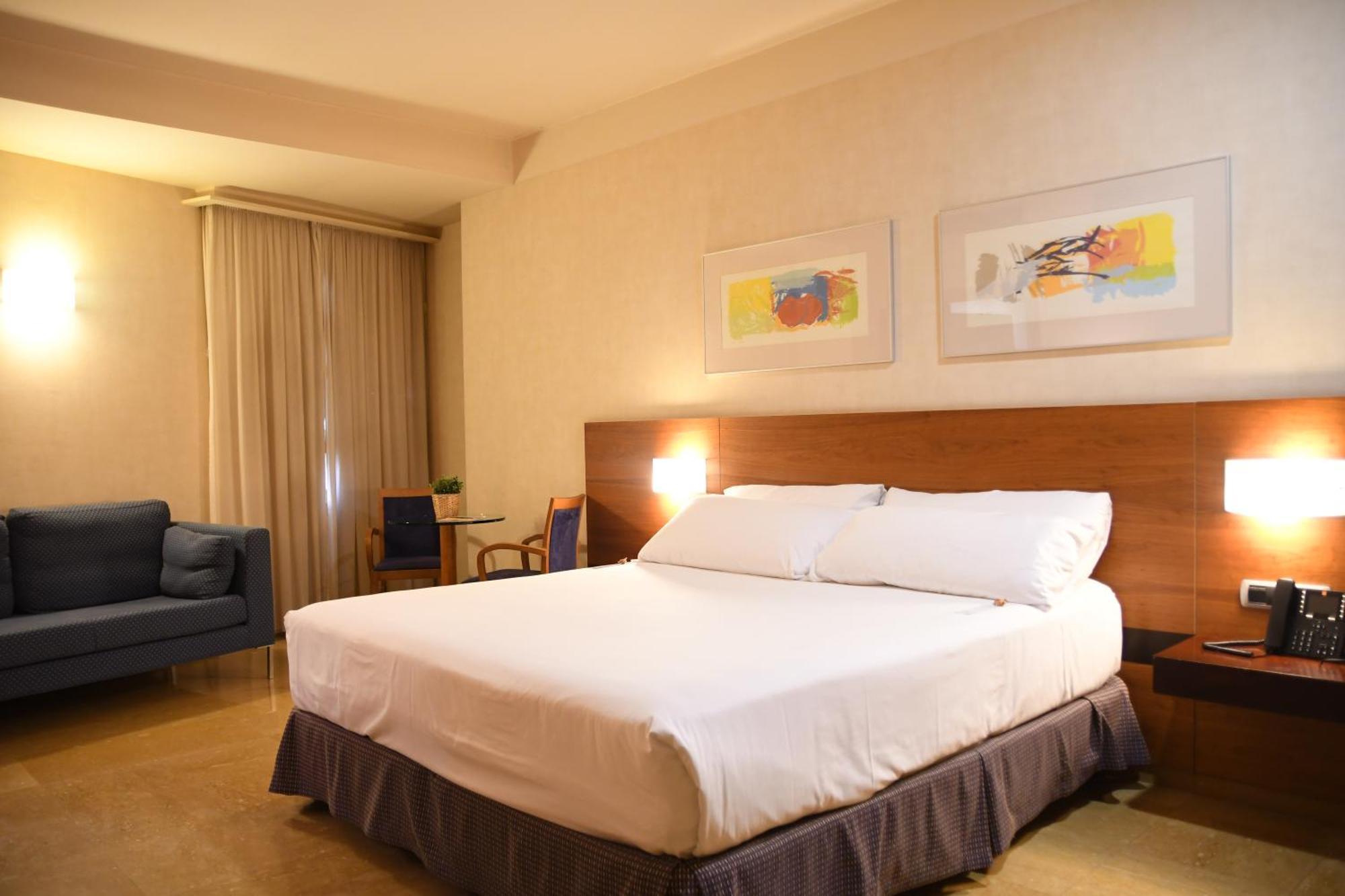 Sercotel Palacio De Tudemir Orihuela Bilik gambar