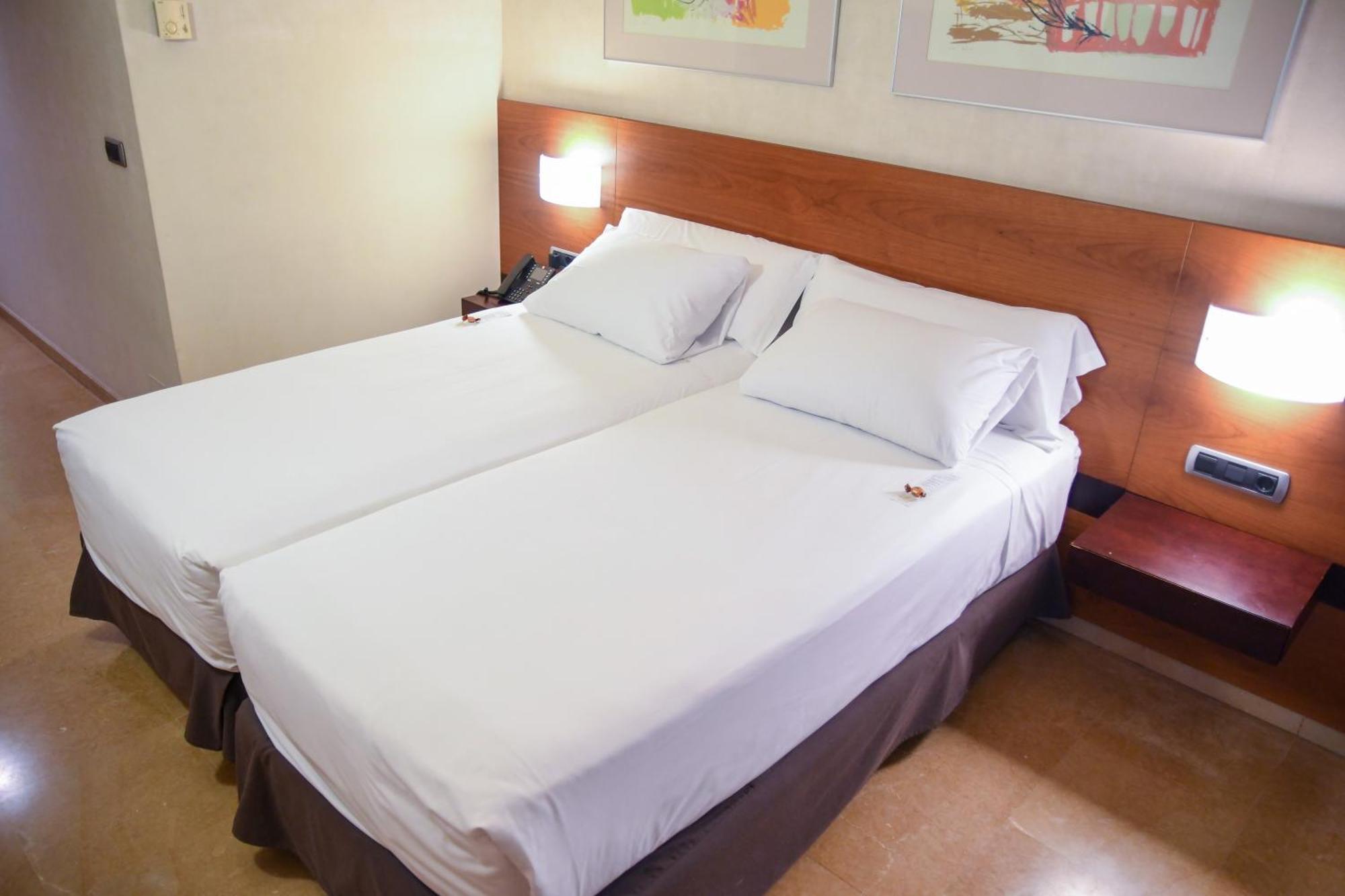 Sercotel Palacio De Tudemir Orihuela Bilik gambar